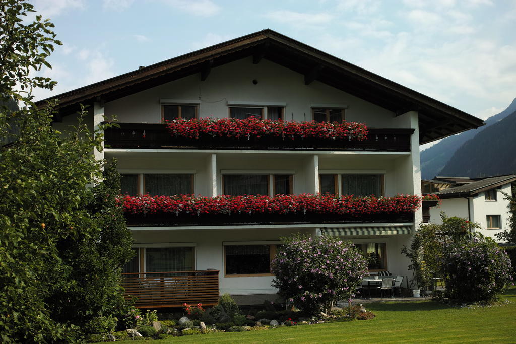 Gaestehaus Ahornblick Mayrhofen Eksteriør billede